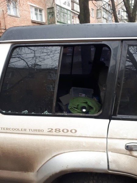 Стекло форточки правое движимое Mitsubishi Pajero 2  1997 2.8 Дизель Полтава