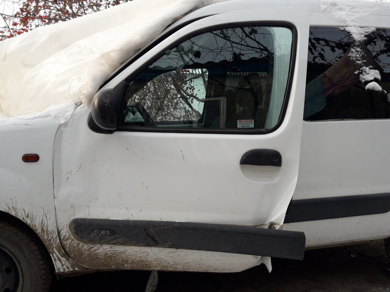 Дверь передняя левая в сборе с петлями Renault Kangoo  2002 1.9 Дизель Измаил