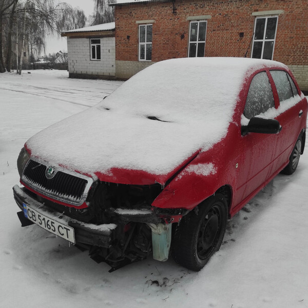Капот Skoda Fabia хэтчбек 2007 г.  1.0 л бензин Чернигов