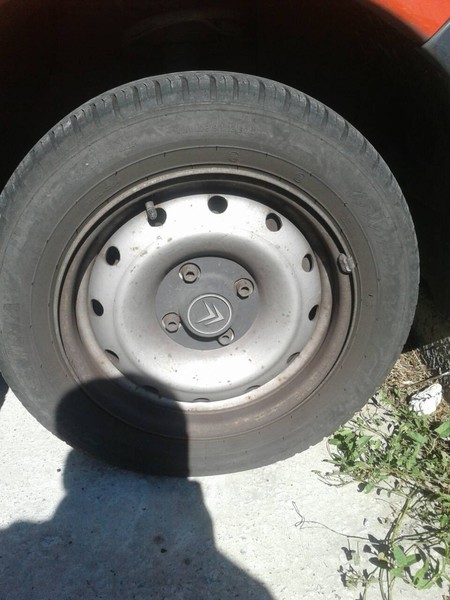 Два ковпачка на колеса Citroen Berlingo  2008 2.0 Бензин 