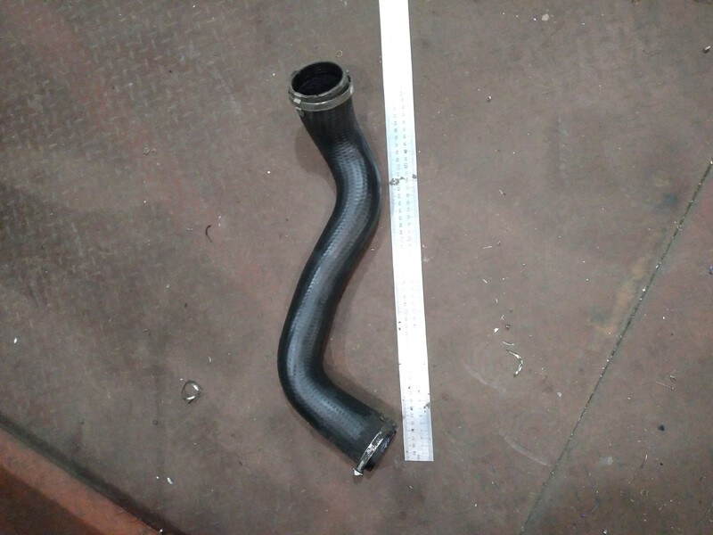 Патрубок інтеркулера Volvo V50  2008 