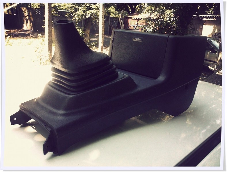 Центральная консоль Mazda 323 BG 1.7 1991 1.7 Дизель Одесса