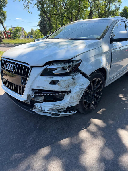Крило переднє ліве Audi Q7 2014 р.  3.0 л дизель Рівне