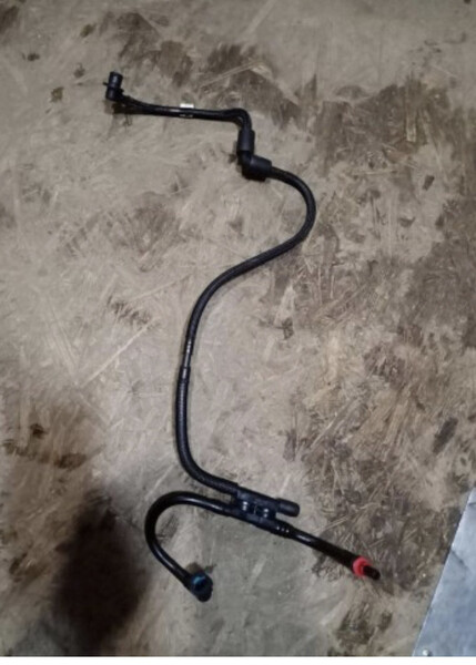 Трубка вакуумная Ford Escape 2017 г.  2.5 л бензин Ровно