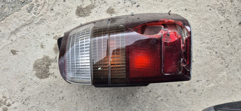 Задні ліхтарі Toyota 4Runner  2000 3.0 Бензин 