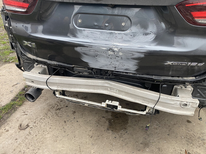 Підсилювач заднього бамперу BMW X1 2022 г.  2.0 л дизель