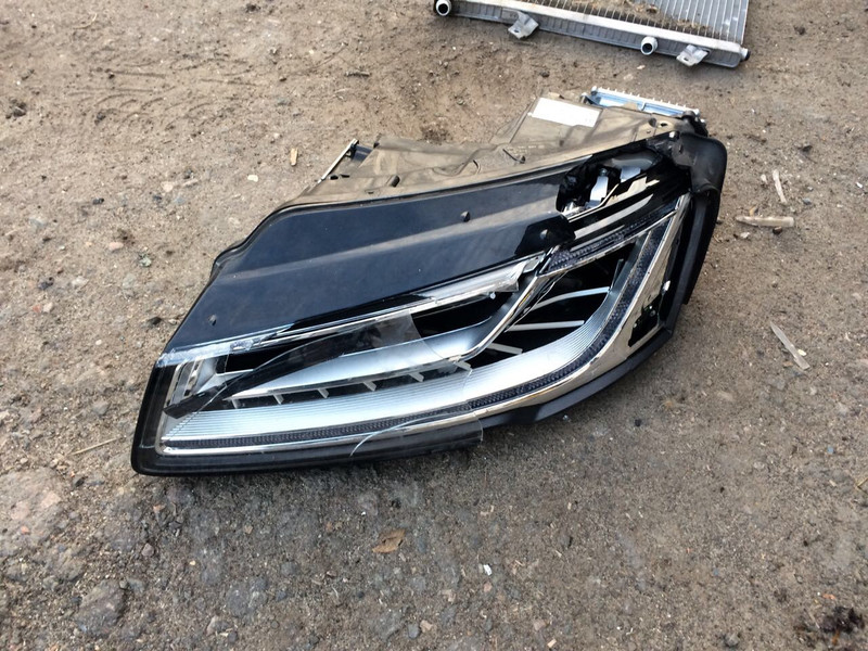 Фары передние Audi A8 D4 2015 г.  3.0 л бензин Киев