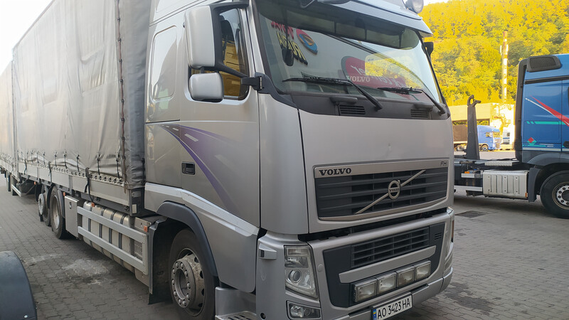 Капот Volvo FH 2012 г.  12.0 л дизель Киев