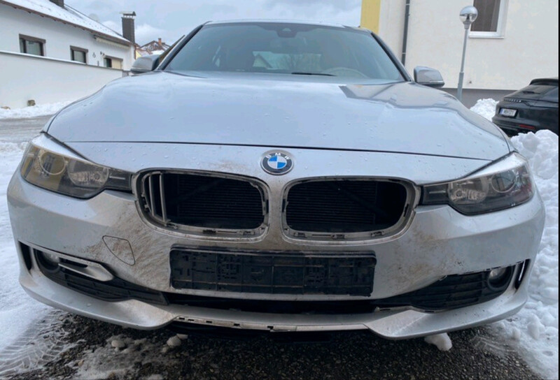 Передний бампер и ноздри BMW 3 Series F30 2012 2.0 Дизель Бориспіль