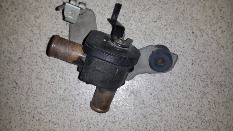 Кран обігрівача 8724012250   Toyota Corolla
