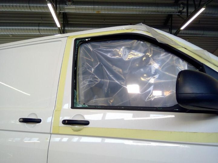 Стекло боковое Volkswagen T6 (Transporter)  2016 2.0 Дизель 