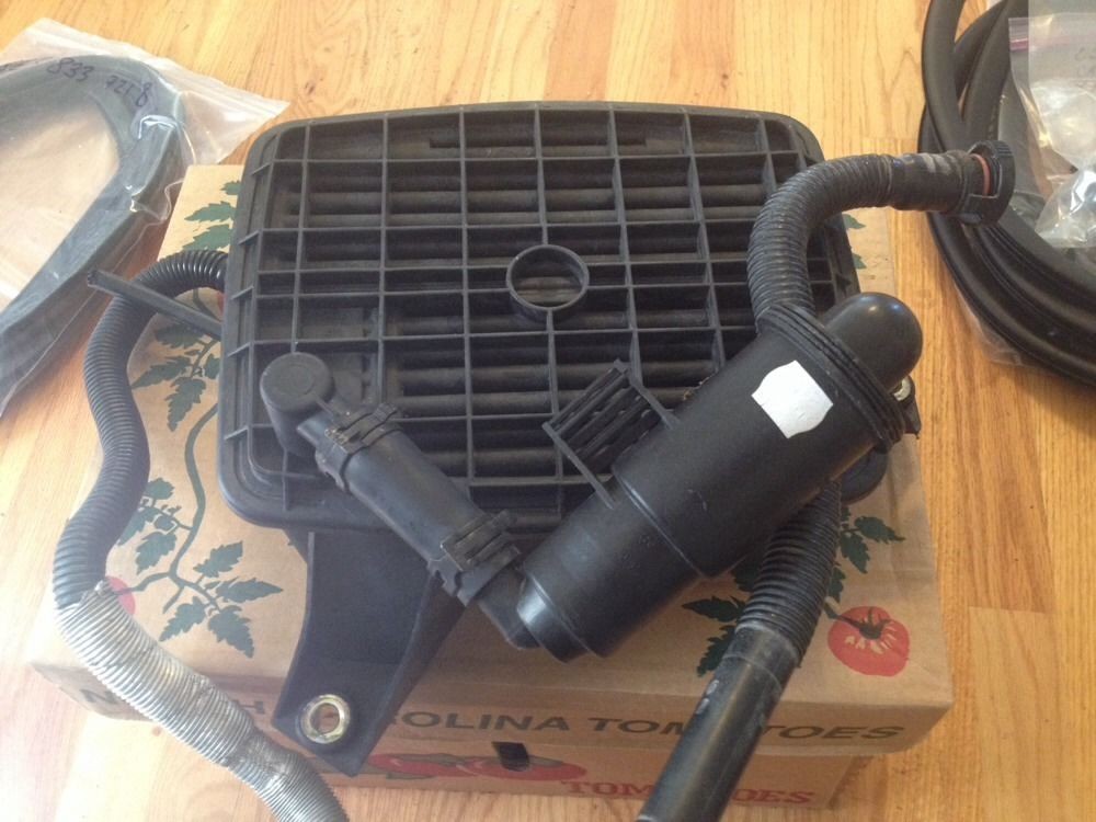 Адсорбер Audi A4 1.8 Т 2004 1.8 Бензин Киев