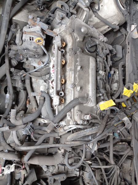 Впускной коллектор Toyota Corolla  2016 1.6 Бензин Овруч