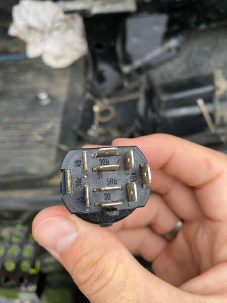 Кнопка аварийки Mercedes-Benz 1722  1985 11.0 Дизель 