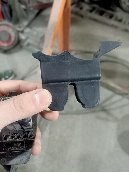 Наладка на замок багажника Hyundai Sonata 6  2010 2.4 Бензин 