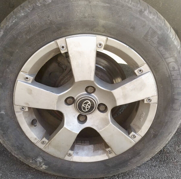 Диск литой Toyota Corolla  2006  Бензин Киев