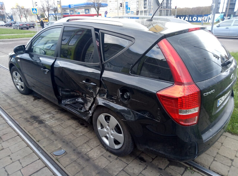 Четверть кузова задняя левая Kia Cee`d  2009 универсал 2.0 Бензин Львов