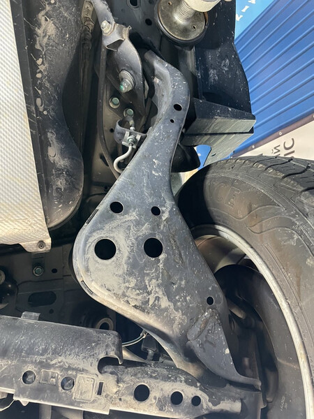 Ричаг задний правий Nissan Rogue  2017 2.5 Бензин 