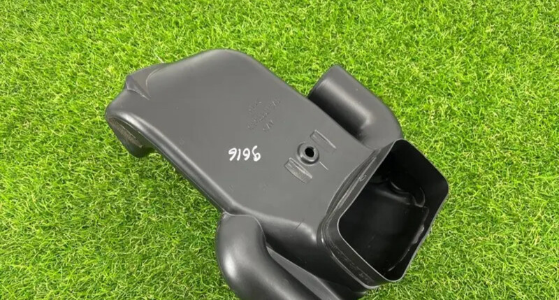 Воздухозаборник Jeep Grand Cherokee  2015 3.6 Бензин Киев