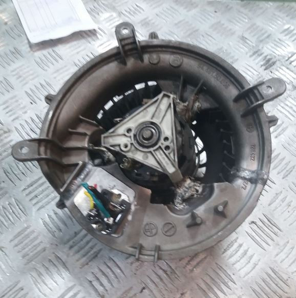 Мотор вентилятора печки 94.491.50.056   Mercedes E-Class