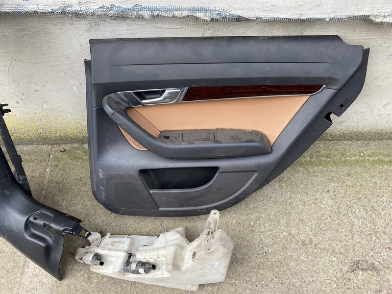 Дверная карта Audi A6 C6 универсал 2006 г.  3.0 л дизель Ровно