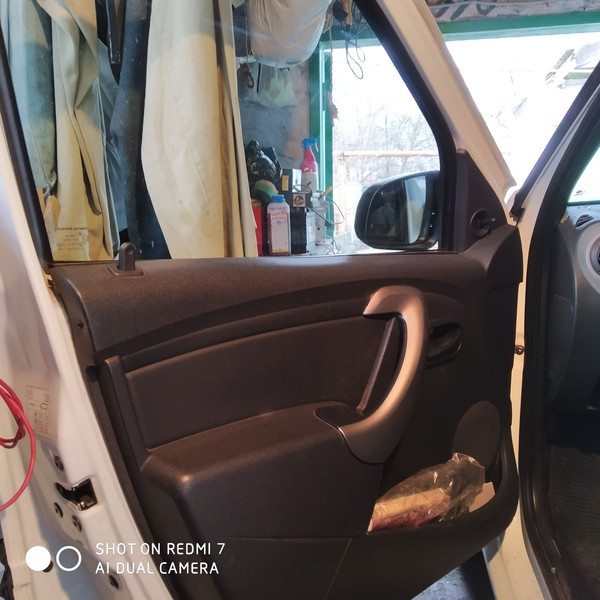 Карточка двери Renault Logan 2010 г.  1.6 л бензин Днепр