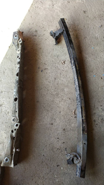 Підсилювач бампера Nissan Tiida C12 2013 р.  2.0 л бензин Київ