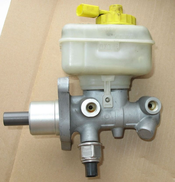 Главный тормозной цилиндр 1J1 614 019 F   Skoda Octavia, Volkswagen Golf