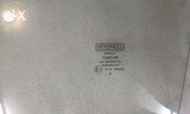 Стекло передней двери Citroen Nemo 1,4 универсал 2009 г.  1.4 л дизель Тернополь