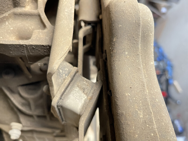 Подушка АКПП Dodge Nitro 2008 р.  2.8 л дизель Івано-Франківськ