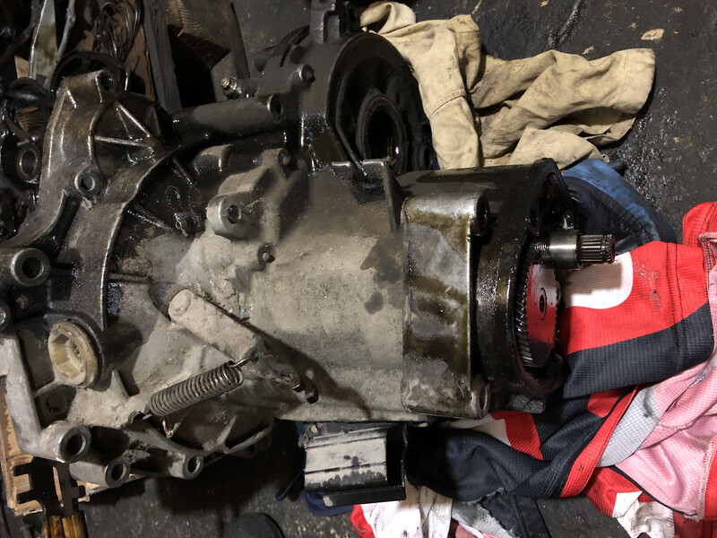 КПП 085.301.103С   Volkswagen Golf