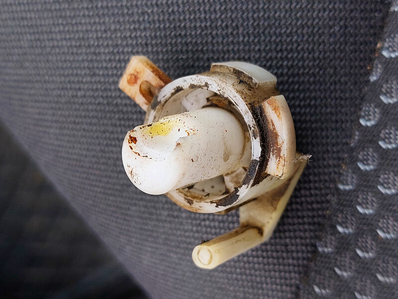 Кнопка открытия ляды Opel Vivaro 2012 г.  2.0 л дизель Хмельницкий