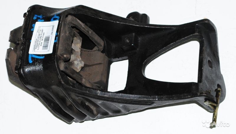 Подушка двигателя Ford Transit 2001 г.  2.0 л дизель Черновцы