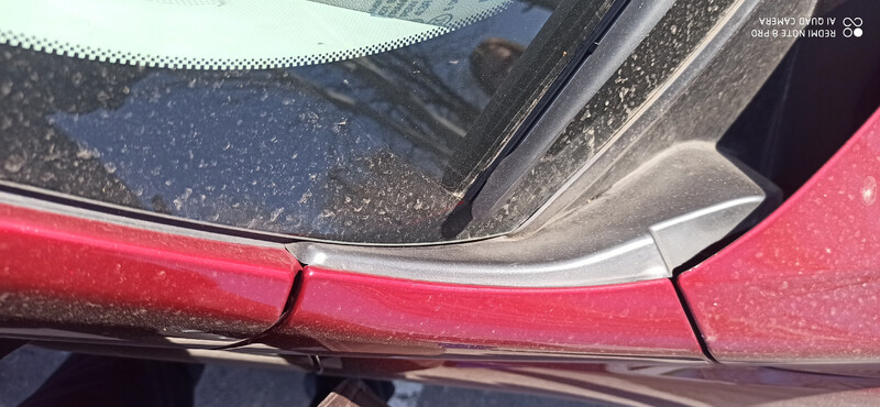 Уголок пластиковый в угол лобового стекла в крыло Chevrolet Malibu  2017 1.5 Бензин 