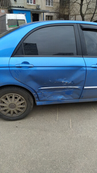 Двері задні праві, і ліства Kia Cerato  2008 1.6 Бензин 