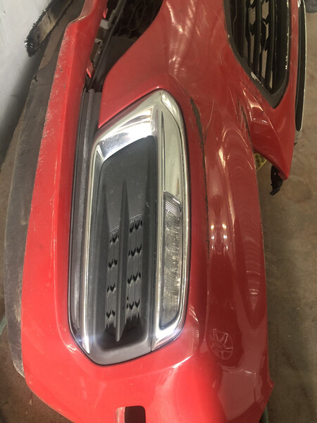 Бампер передний Chevrolet Cruze  2015 1.4 Бензин 