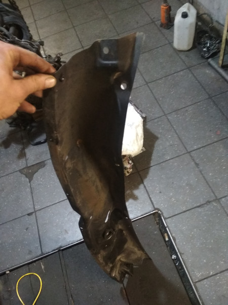 Металлическое жабо под дворники Nissan Micra K12  2004 хетчбек 1.2 Бензин 