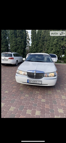 Ґрати капота Lincoln Town Car  2000 46.0 Бензин Тернопіль