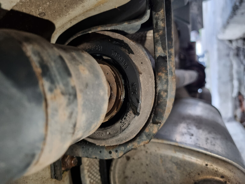 Підвісний підшипник Suzuki Vitara  2016 1.6 Бензин 