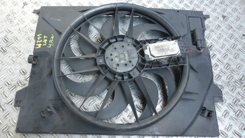 Електродвигун вентилятора 2115002193   Mercedes E-Class