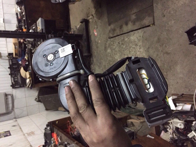 Подогрев переднего сиденья L0084982 Land Rover Range Rover Vogue 2006 р.  3.6 л дизель Рівне