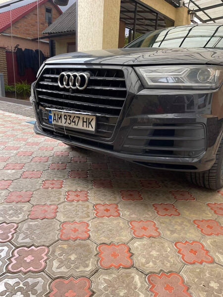 Бампер передний Audi Q7  2016 3.0 Бензин Житомир