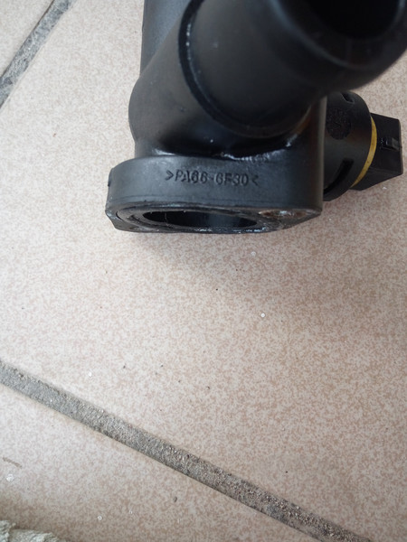 Патрубок на тосол Volkswagen Sharan  1997 1.9 Дизель 