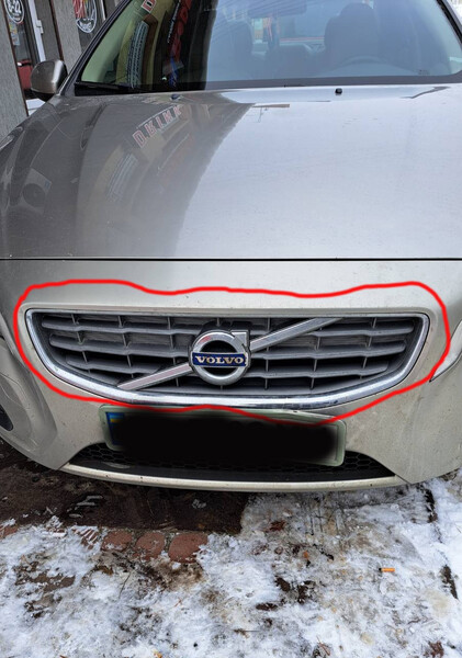 Решетка бампера центральная Volvo S60  2012  Электро 