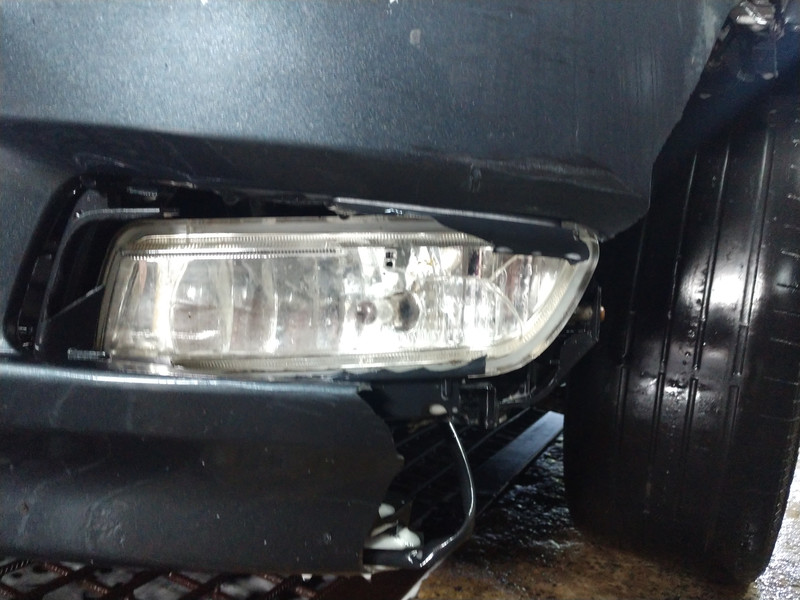 Стекло противотуманной фары Mazda 3 BK  2007 хэтчбек 2.0 Бензин Бердичев