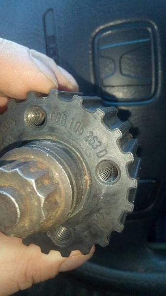 Шкив коленчатого вала 028105263D   Volkswagen Caddy, Volkswagen Passat