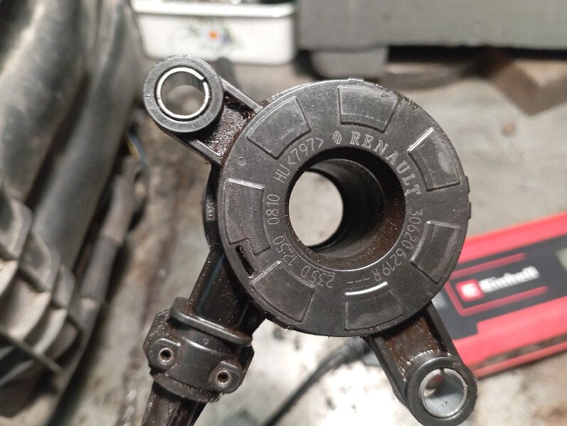Вижимий підшипник счеплення Renault Logan 2  2020 1.0 Бензин Киев