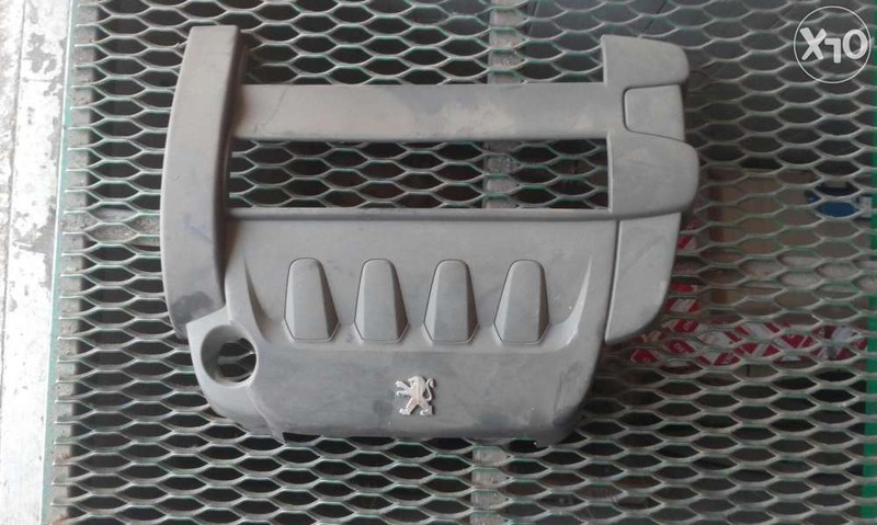 Крышка двигателя Peugeot 307  2006 2.0 Бензин Полтава