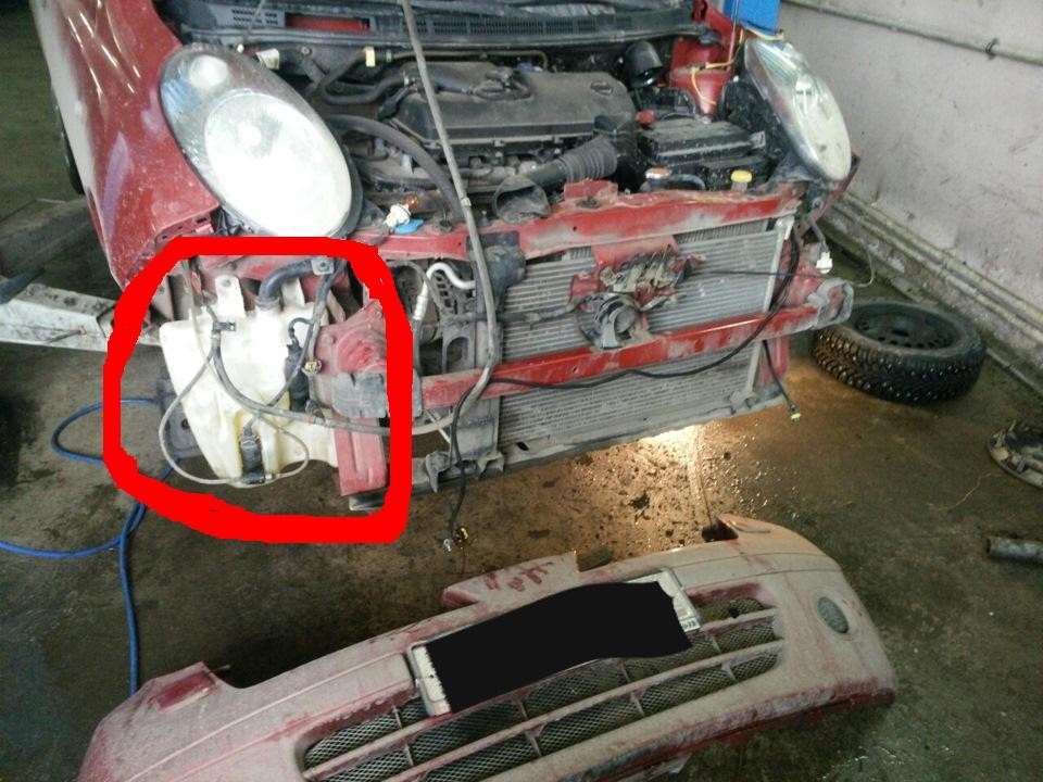 Бачок омывателя  стекла и фар с двумя насосами Nissan Micra К12 2006 1.4 Бензин 