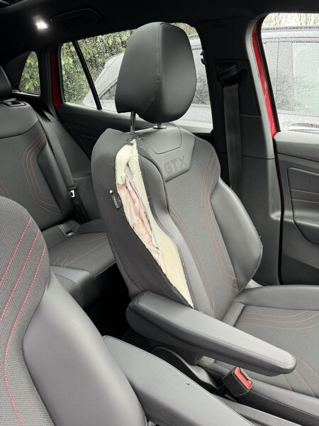 Переднее сиденье Volkswagen ID.4 2022 г.  77.0 л электро Долина
